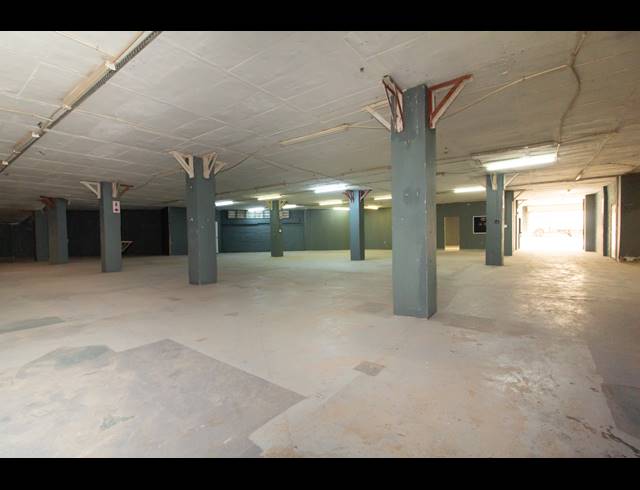 350M² FACTORY TO LET IN WESTCLIFF